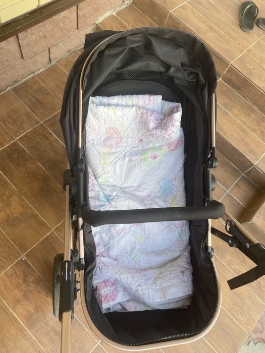 Продам коляску чистый