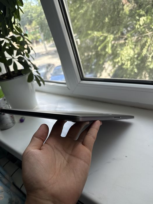 Срочно macbook  pro 15 i7 16gb озу radeon 4gb retina