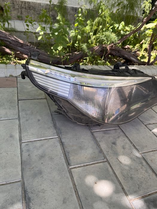 Фара правая BMW E60 дорест