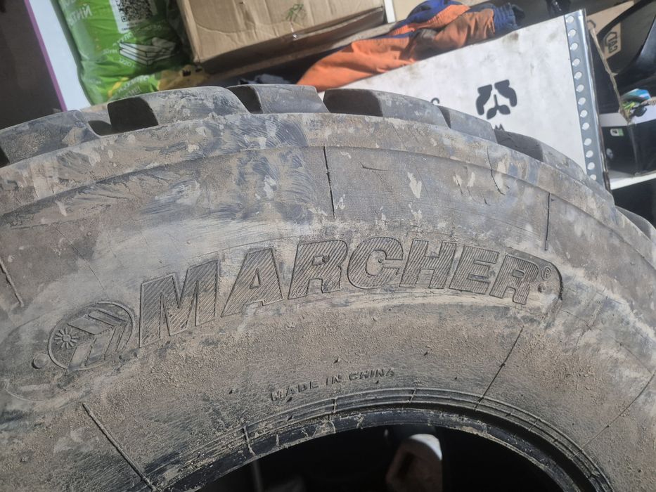 Шины   на экскаватор погрузчик 16.9-28