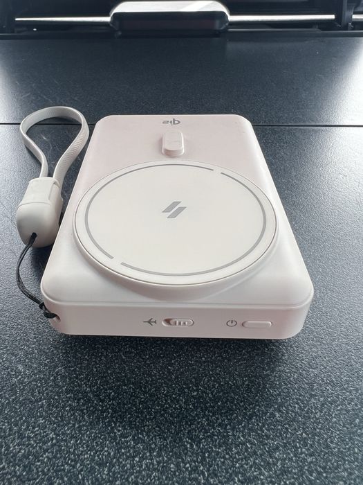VIONTA D10 Qi2 Solid-State Power Bank cu Stand  10.000ma
