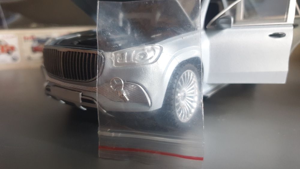 Maybach GLS600 1:24 масштаб