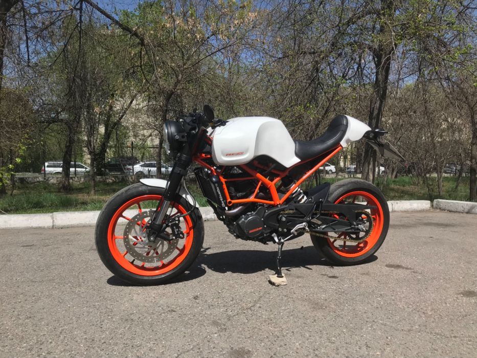 KTM RC200 Cafe racer