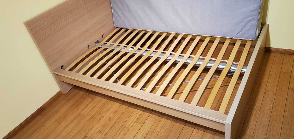 Pat IKEA MALM cu saltea HAFSLO 140x200