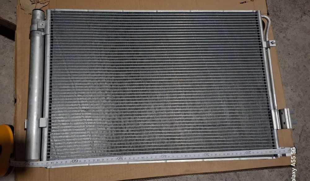 Kia Sonet suv kondisaner radiatorlari shunga doir zapchaslari