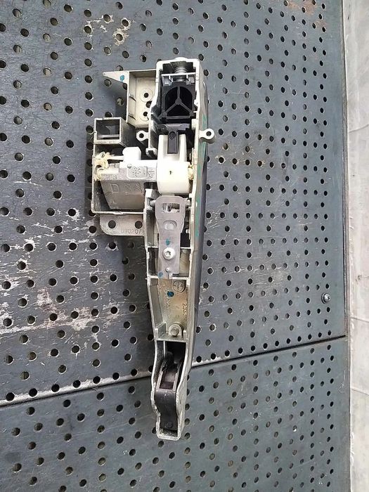 Maner usa dreapta spate citroen c4 1 lc 9682508080