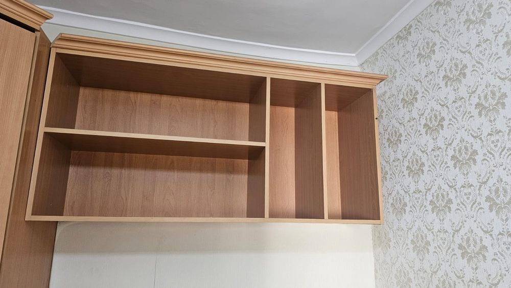 Продам гарнитур в детскую