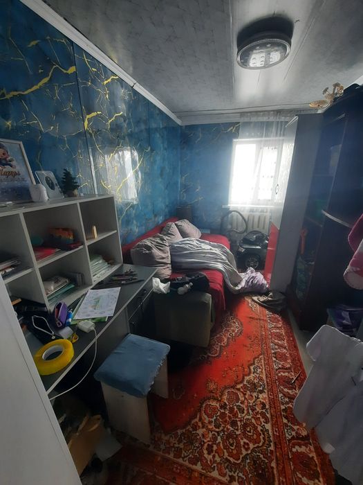 Продаётся за остановкой бобровка калинка