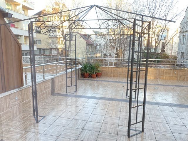 ТОП! Отличен двустаен, Център, под наем