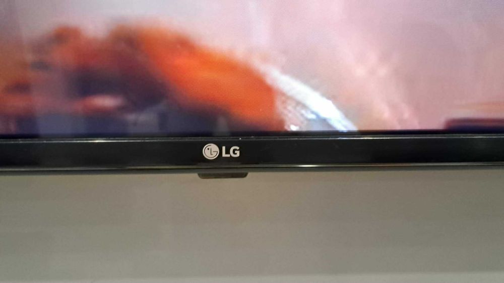 Смарт телевизор LG UM7100PLB 55 инча 4K TV