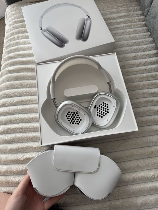 Продам Airpods Max новые