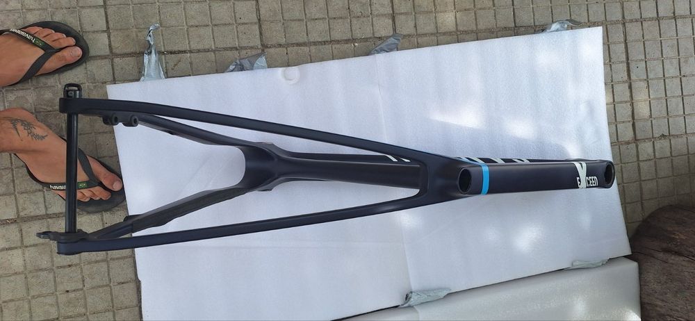 Карбонова рамка Canyon