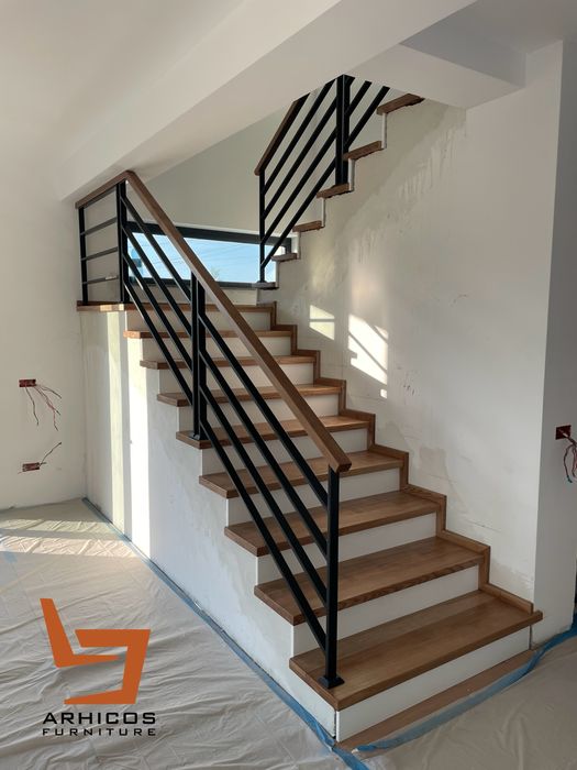 Scari interioare din lemn