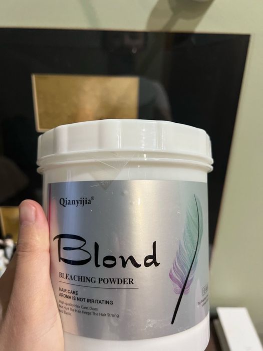 профессиональный осветлитель блонд с антижелтым эффектом 500 мл