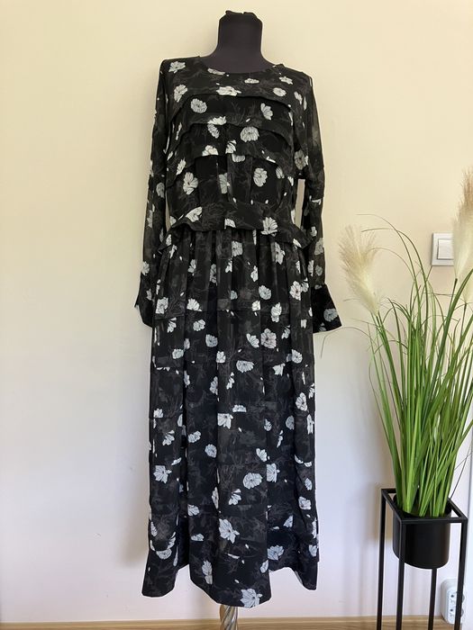 Дамска рокля CARVEN