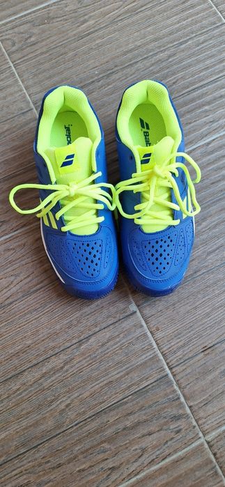 Adidas tenis Babolat nr 40 .