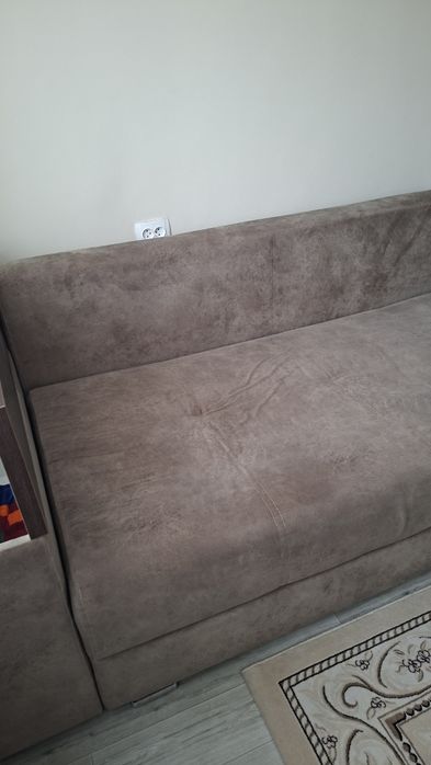 Продам диван, 4 метра 40 см.