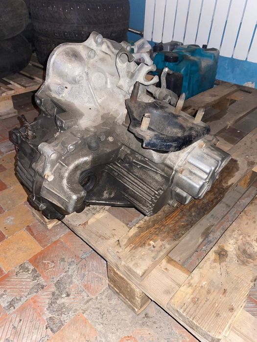 Продам каробку от Пежо