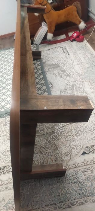 продам стол в хорошем состояний