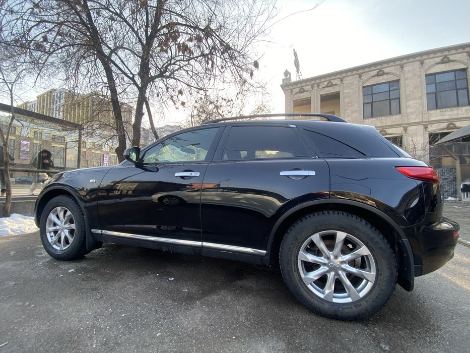 Продам Infiniti fx35