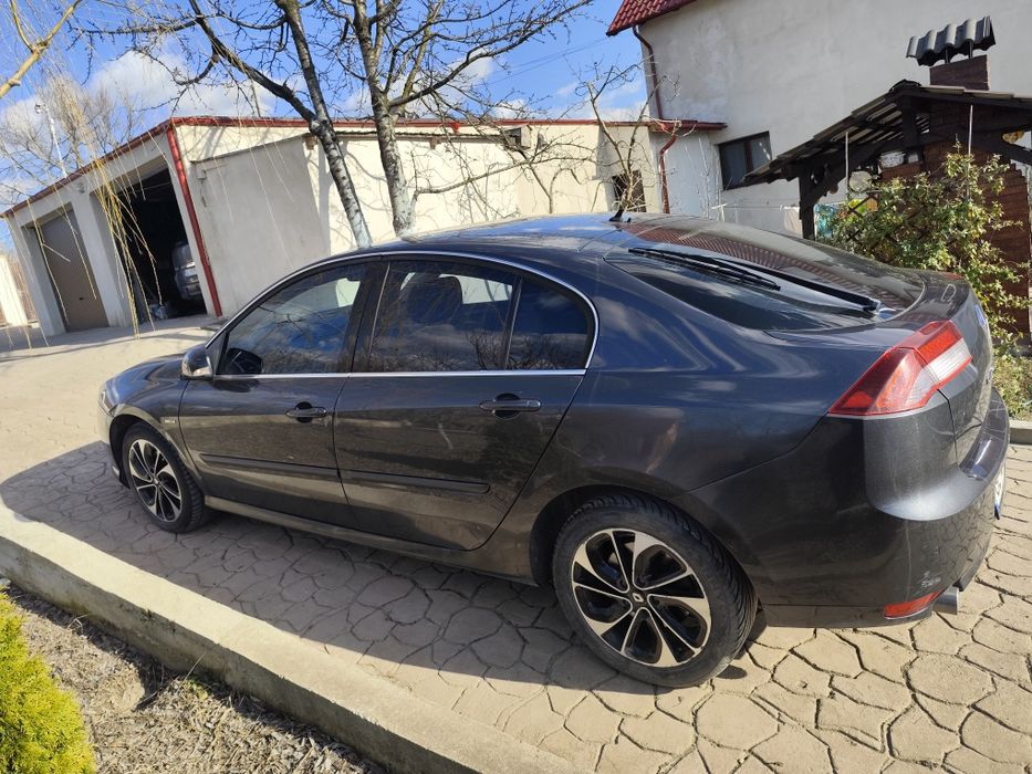 Vând Laguna3 luna10 2013