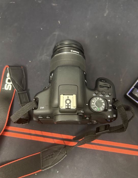 Camera Canon EOS750D