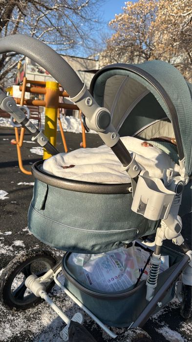 Коляска всесезонная цвета хакки