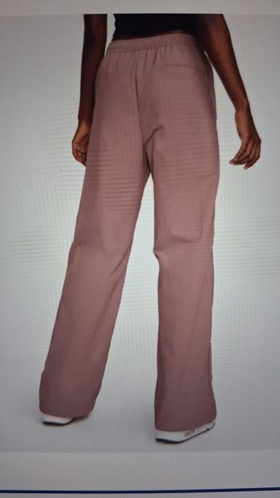 Дамски.спортен панталон Nike Everything S