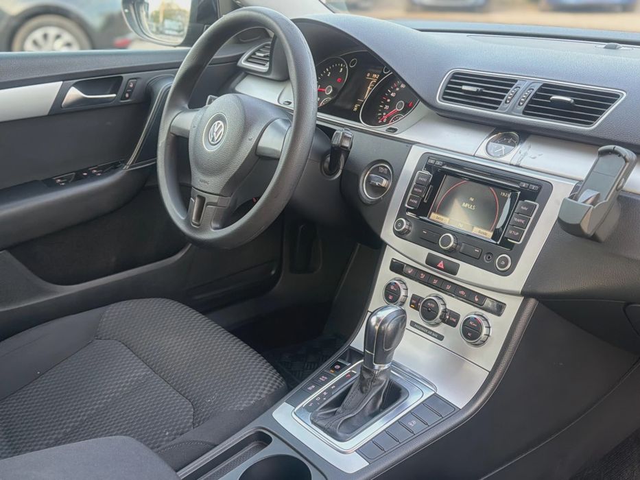 VOLKSWAGEN Passat 2012 — imagine 4