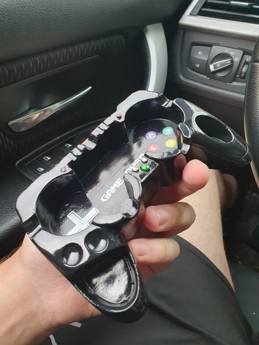 Scrumieră joystick