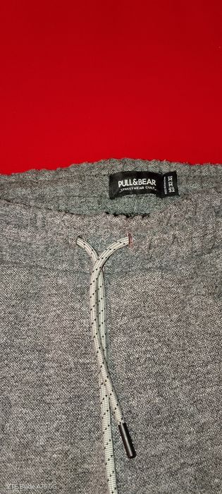 Pantaloni trening  Pull & Bear  mărime M  buzunare fermoar