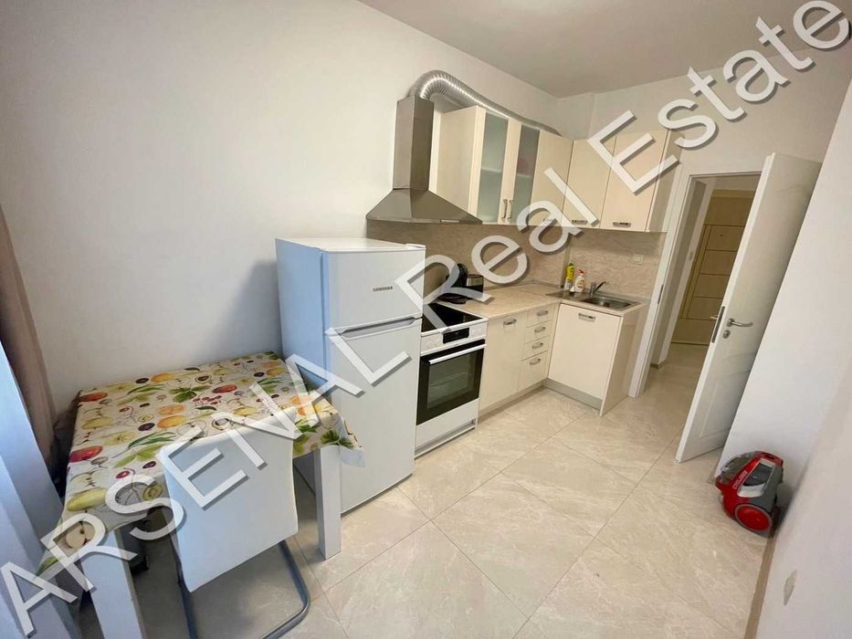 Дава се под наем Тристаен апартамент в София, Стрелбище - 100 кв.м за 900 € - Снимка #1