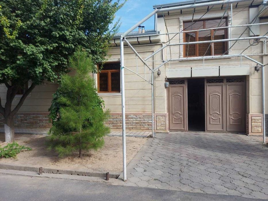 Hovli uy sotiladi SROCHNO!!! 7 xona, 3.75sotox