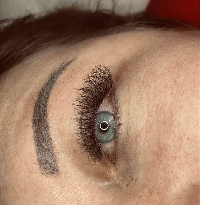 Наращивание ресниц и Брови