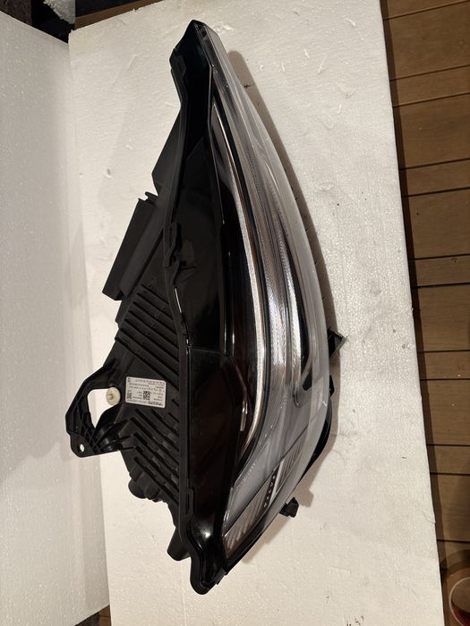 Десен фар Volvo XC60