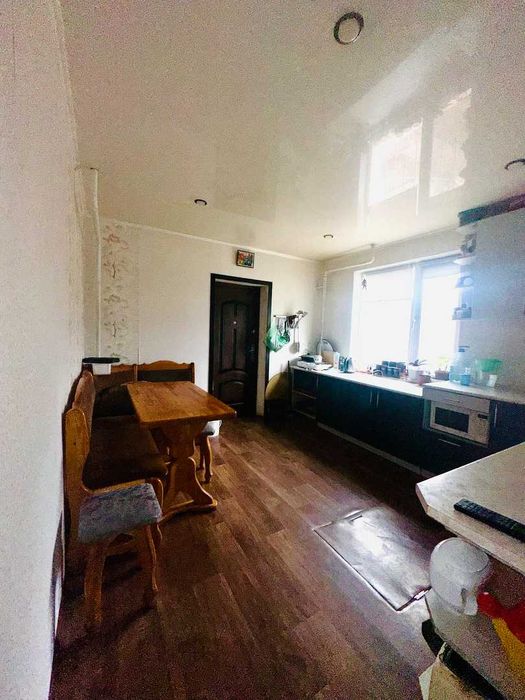 4 комнатный коттедж. п. Солнечный.