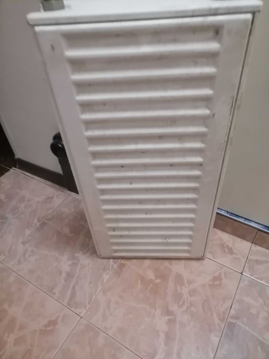 Продавам Радиатор и Лира