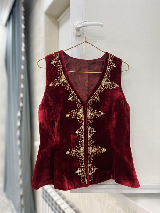 Продается  Бешпет и кажекей ручная работа