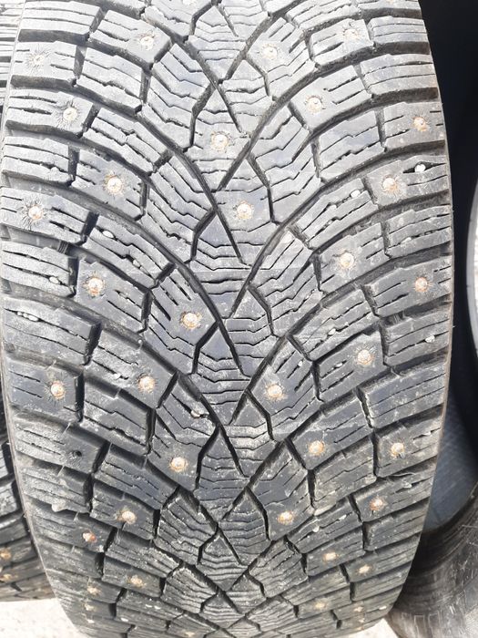 Продам шины 235/45/18 трианжела