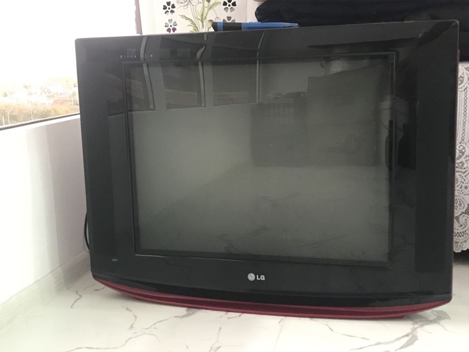 Продам телевизор