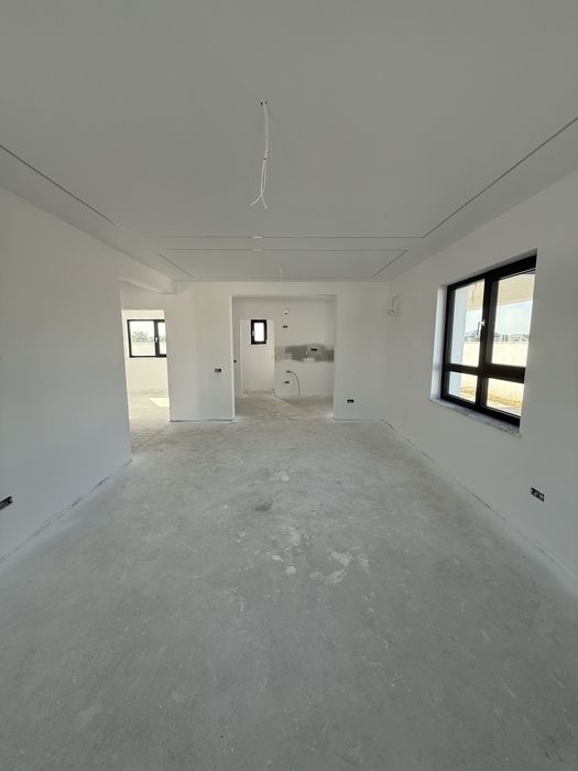 Vand casa zona ionumi