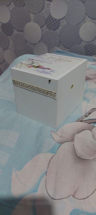 Шкатулка кішкентай сырғаға , сақинаға арналған