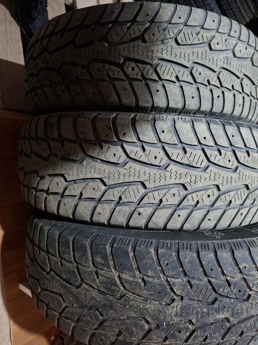 Продам шины 215/65/16
