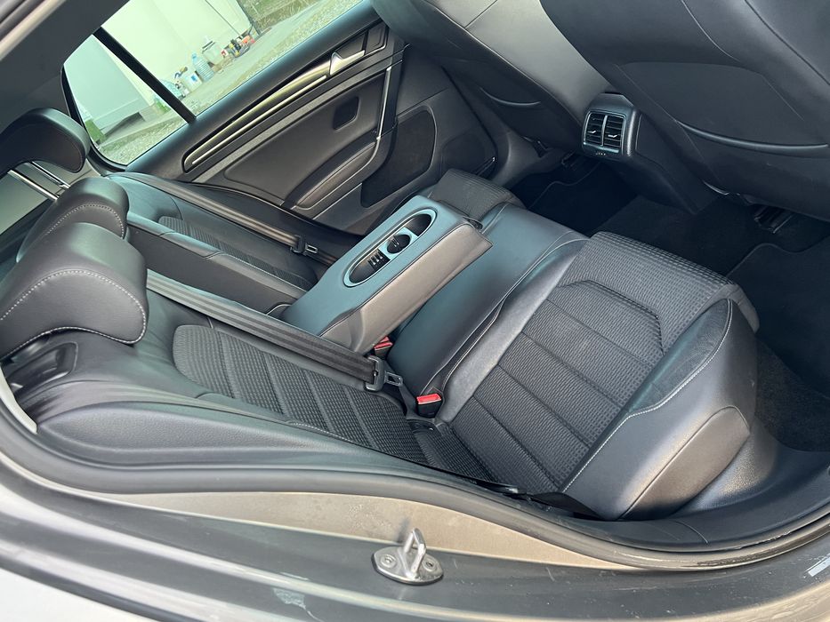 -VW-Golf 7 -2014.Limousine,Model deosebit -Sport-Line,Piele