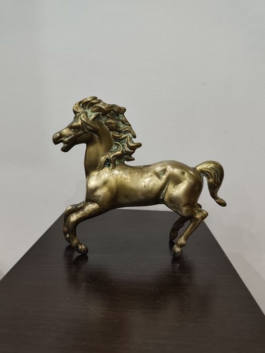 Винтидж месингова статуетка кон – масивен месинг