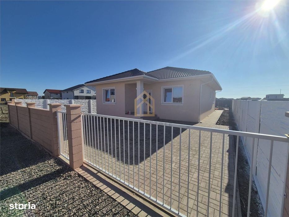 Vand Casa parter in Mosnita Noua zona Valery