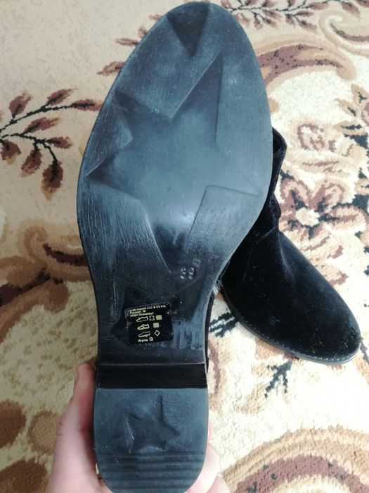 Женские демисезонные ботинки