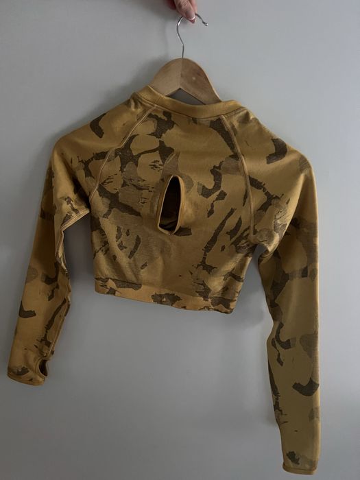 Gymshark топ с дълги ръкави S размер