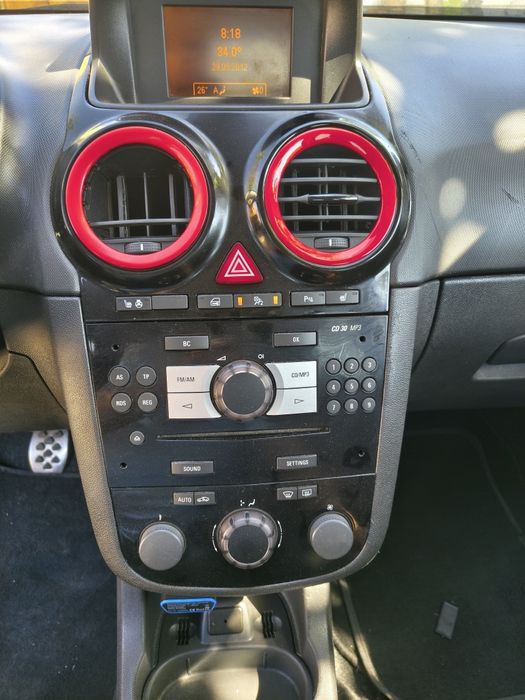 Opel corsa 1.4 benzina euro 5 cel mai fiabil Echipare foarte rara