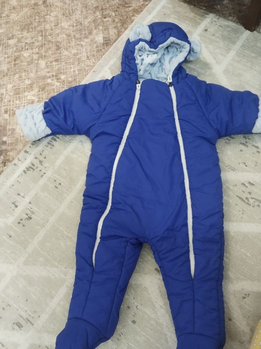 Продам детские комбинезоны